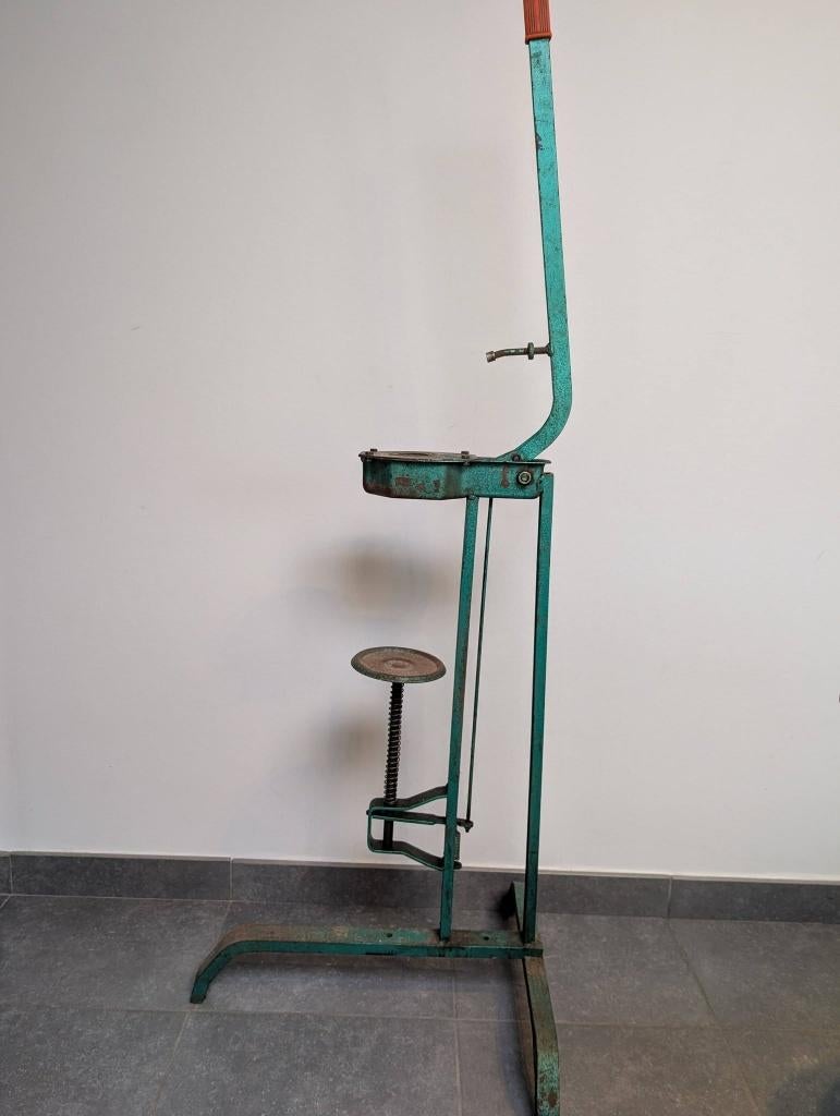 Kurkapparaat op voet, Antiek en Kunst, Ophalen