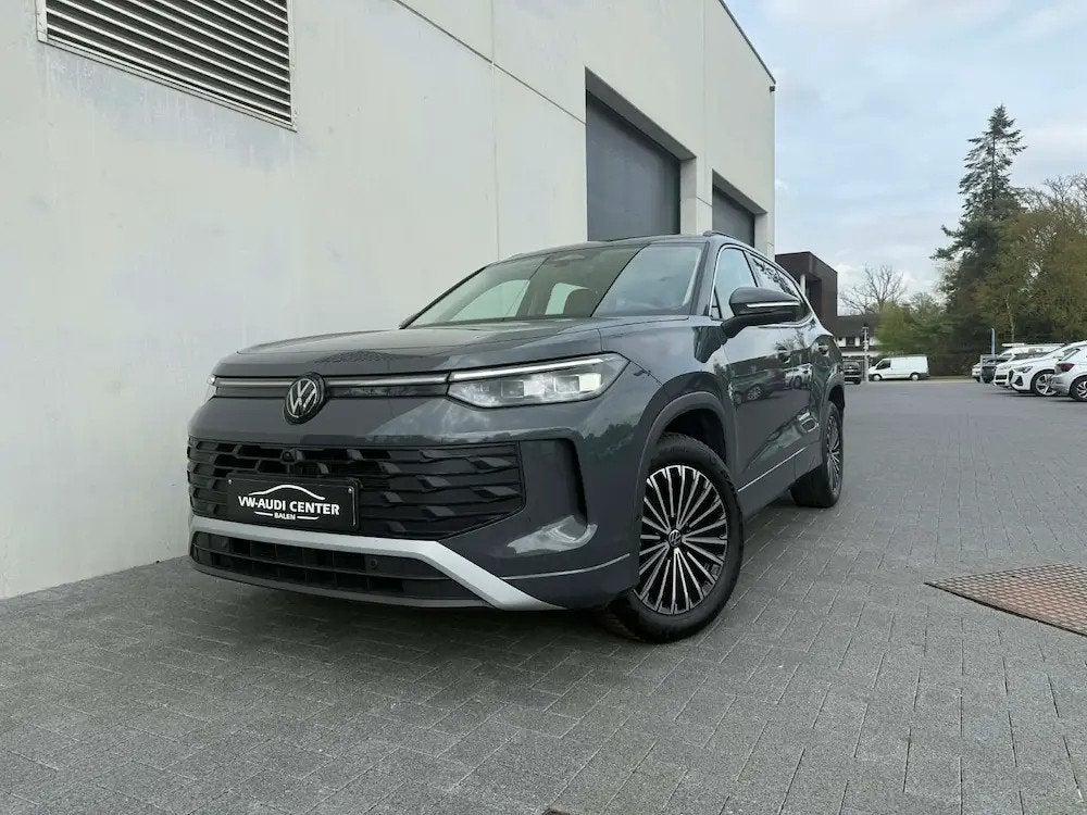 Volkswagen Tayron 1.5eTSI MHEV BUSINESS 360 CAMERA APP CONNE, Autos, Volkswagen, 144 g/km, Argent ou Gris, Entreprise, 7 places