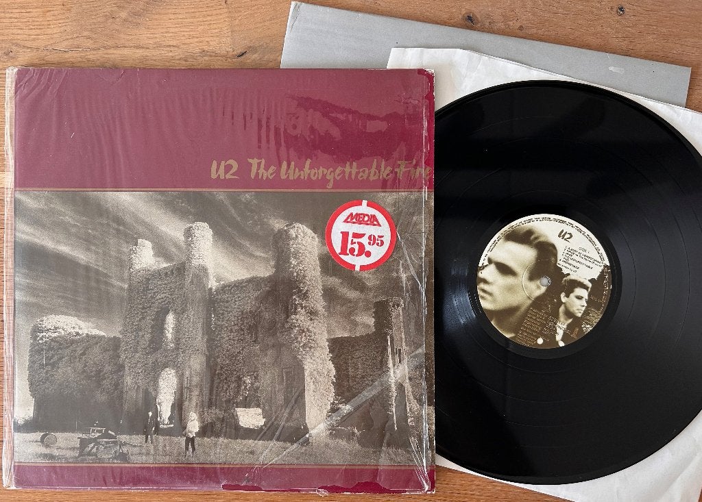 U2 - The unforgettable fire ( LP; Greece ), Cd's en Dvd's, LP, Verzenden, Zo goed als nieuw, Classic Rock