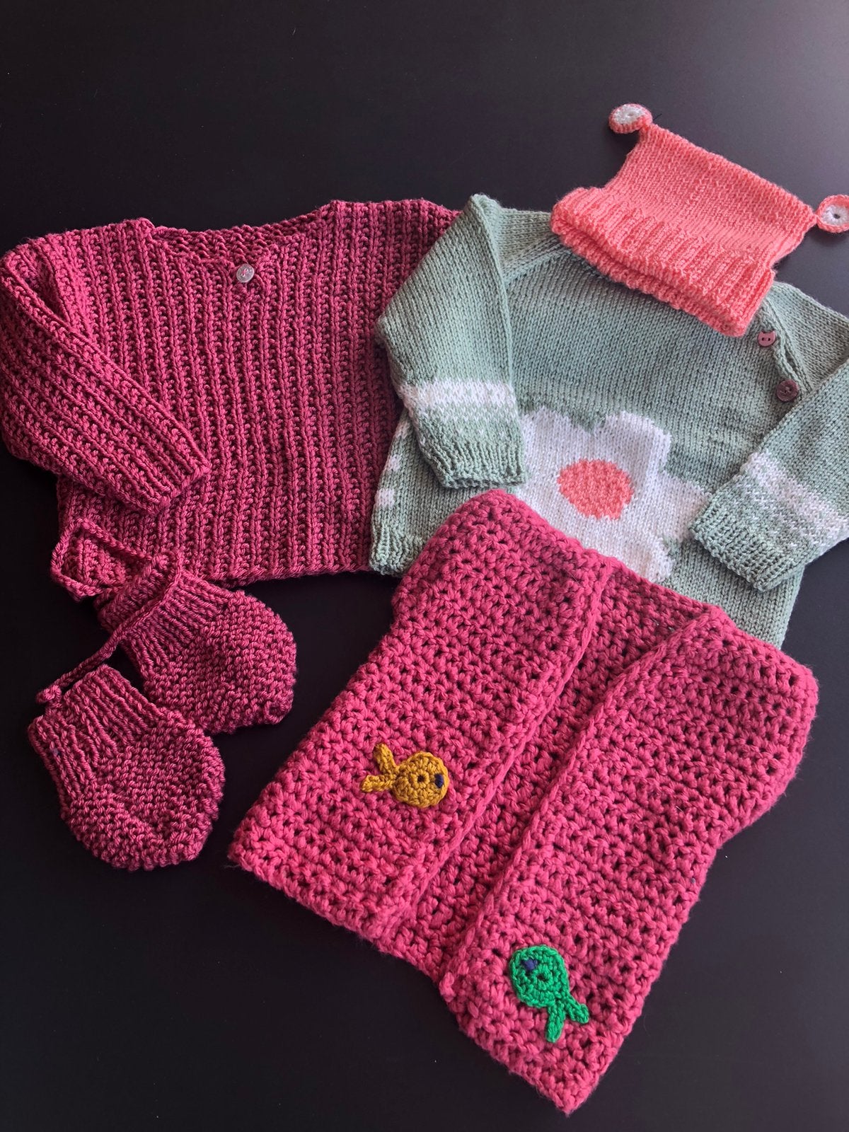 Pakketje handgemaakte kleding, maat 86/92, Enlèvement ou Envoi, Comme neuf