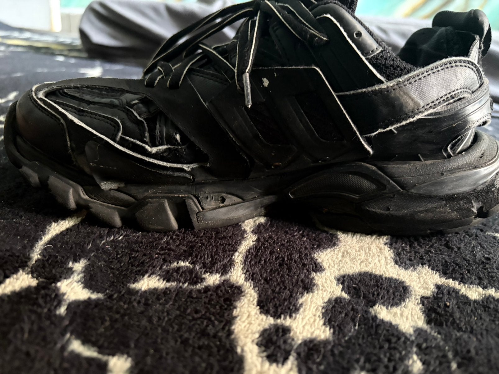 Balenciaga truks, Ophalen of Verzenden, Gedragen, Zwart