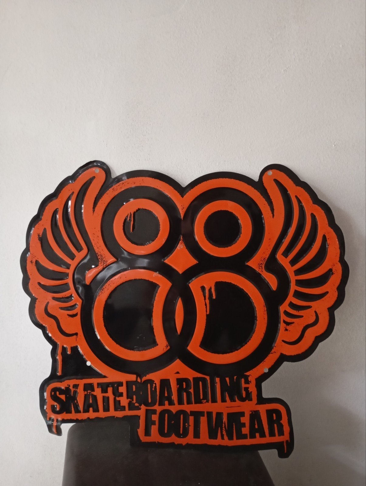 Grote Osiris aluminium plaat met het iconische logo en tekst, Verzamelen, Speldjes, Pins en Buttons, Ophalen of Verzenden
