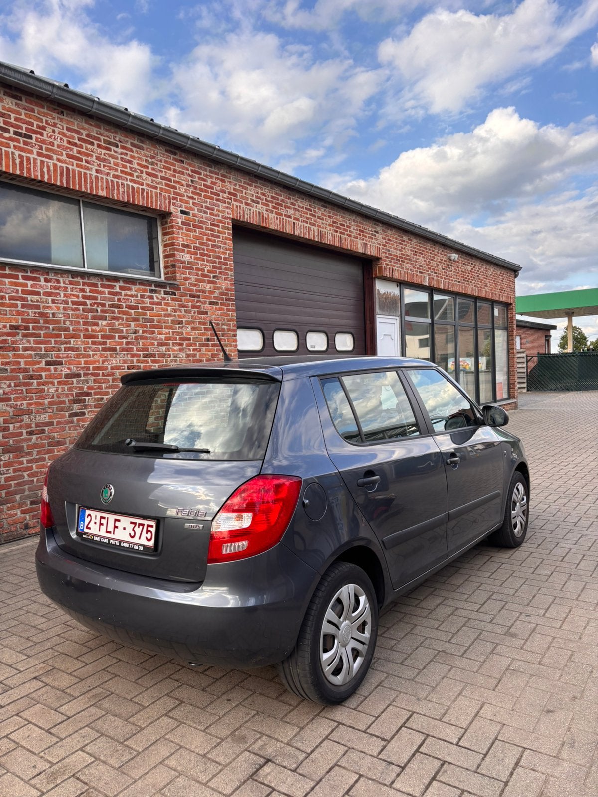 Skoda Fabia 1.2 Benzine - Bouwjaar 2012 - 87000km, Autos, Skoda, Argent ou Gris, Achat, Noir, 5 portes