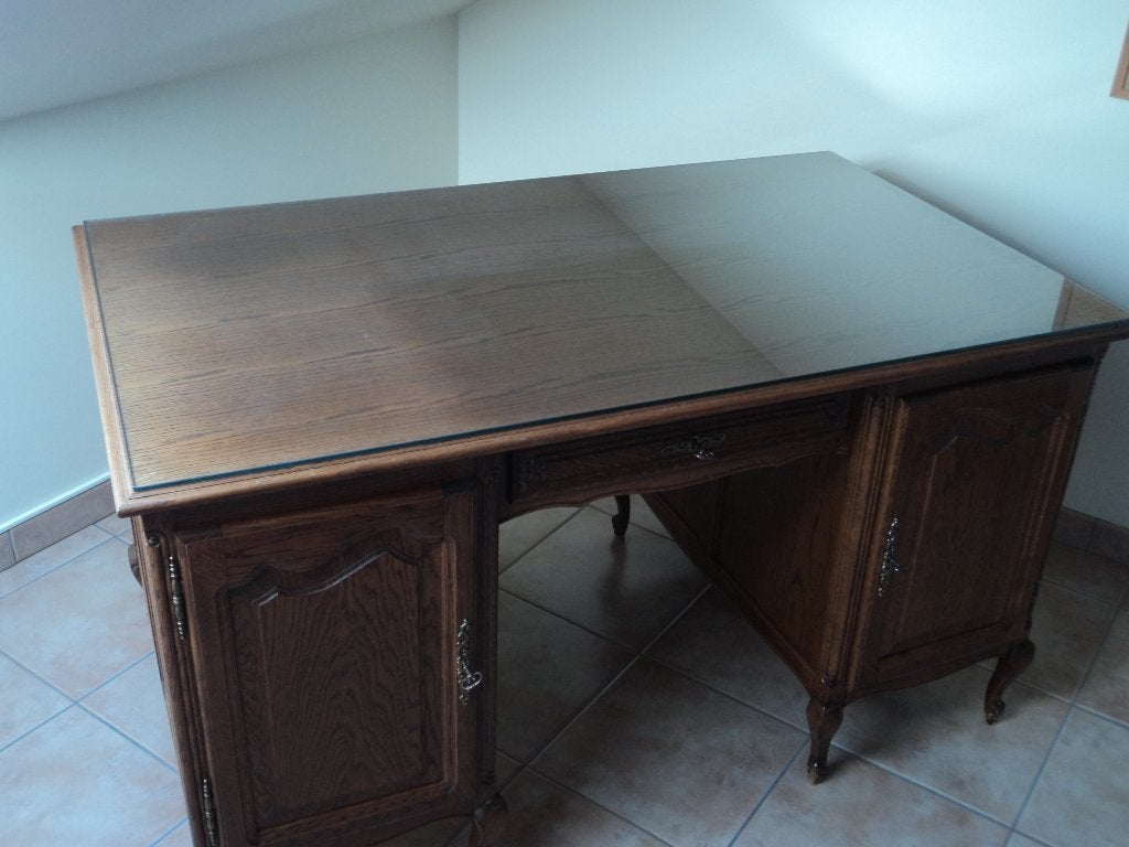 Eiken Louis XV Stijl bureau met glazen blad, Antiek en Kunst, Ophalen