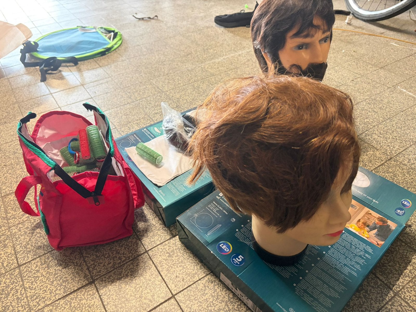 Tête de formation de coiffeur, Enlèvement ou Envoi, Comme neuf