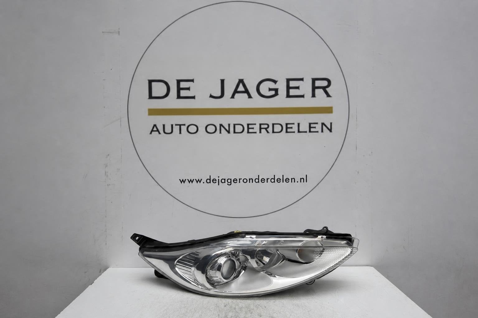 Phare droit Ford Fiesta MK7 8A6113W029CE, Autos : Pièces & Accessoires, Info@ford.com, Ford Motor Company, American Road 1
48126  Dearborn