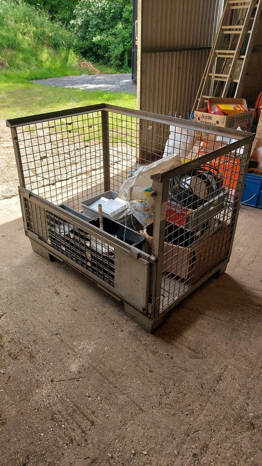 Cage grillagée métallique / Gitterbox, Bricolage & Construction, Casiers & Boîtes, Enlèvement