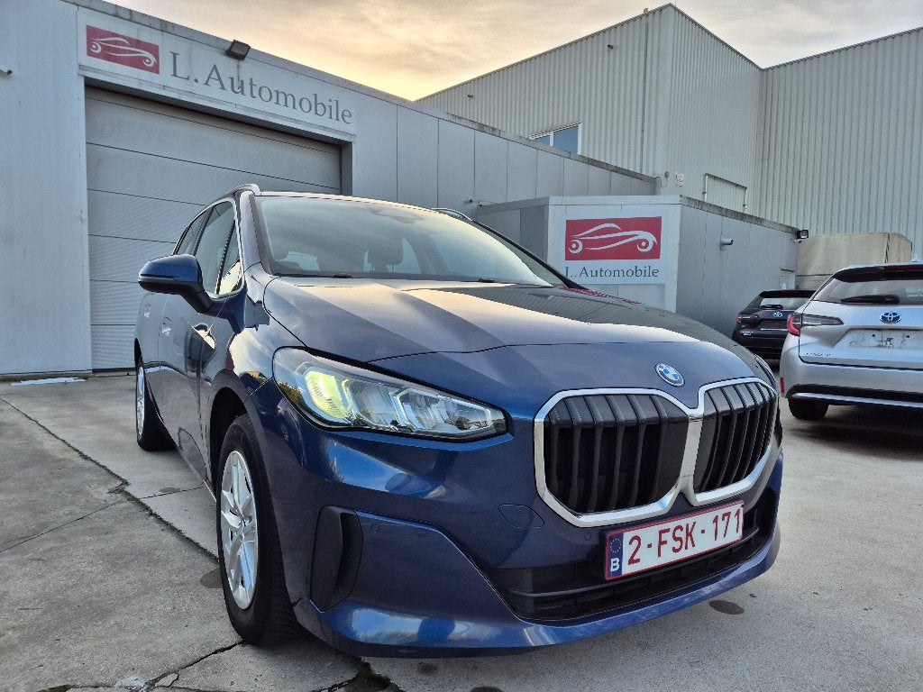 BMW 225e 1.5i 245cv XDRIVE 4WD AUTO. PHEV HYBRID 74.678 KM !, Auto's, Automaat, Dealer onderhouden, Monovolume, Blauw