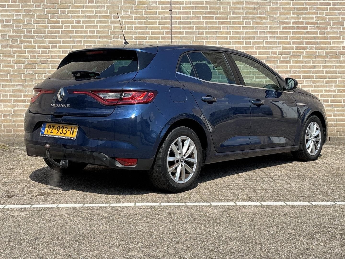 Renault Megane 1.2 TCe Limited | 1/2 Leder | Cruise | Climat, Blauw, Bedrijf, Parkeersensor, Handgeschakeld