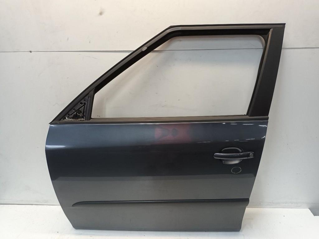 Portier links voor Skoda Fabia, Onderdelen@venauto.nl, Van der Ven Autorecycling B.V., Ettenseweg 76, 4706 PB Roosendaal, The Netherlands