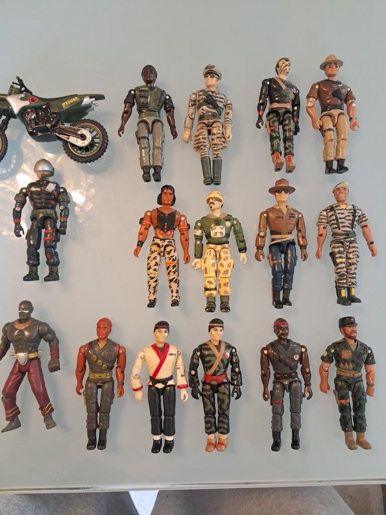 Gi joe   original 1988' ..15  figures +  voertuig, Envoi, Utilisé
