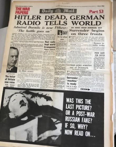 WW2 H*tlers dood kranten Daily Mail Daily Expres 1945😎🤗👌, Verzamelen, Militaria | Tweede Wereldoorlog, Overige soorten, Boek of Tijdschrift