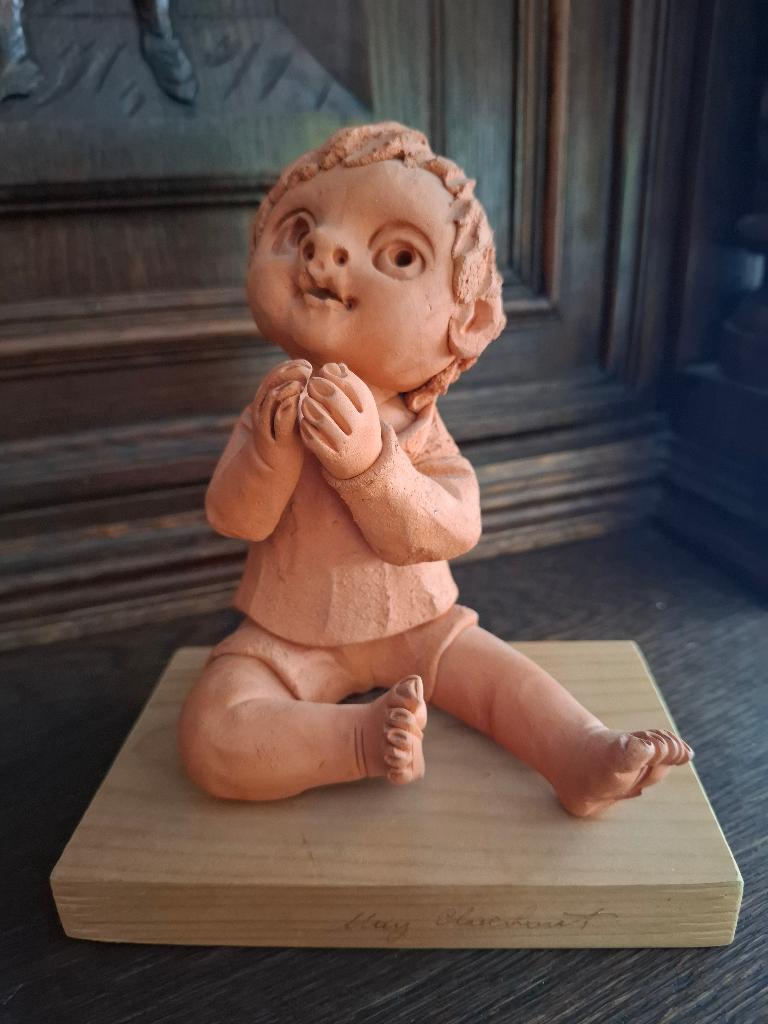 May Claerhout beeldje kind, Antiquités & Art, Antiquités | Céramique & Poterie, Enlèvement