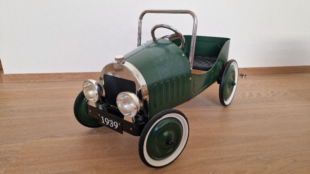 Voiture à pédales Goki 1939 en métal, Enfants & Bébés, Jouets | Extérieur | Go-cart & Cuistax, Utilisé, Autres marques, Enlèvement