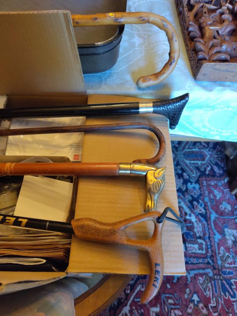Wandelstok en houten stokken, Ophalen