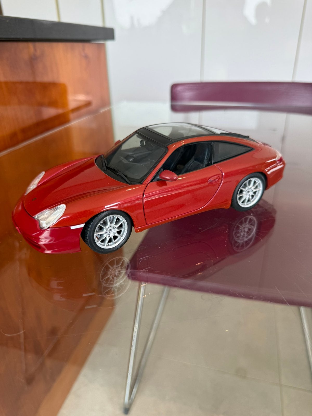Porsche 911 (996) Targa 1:18 zonder doos, Ophalen of Verzenden, Zo goed als nieuw