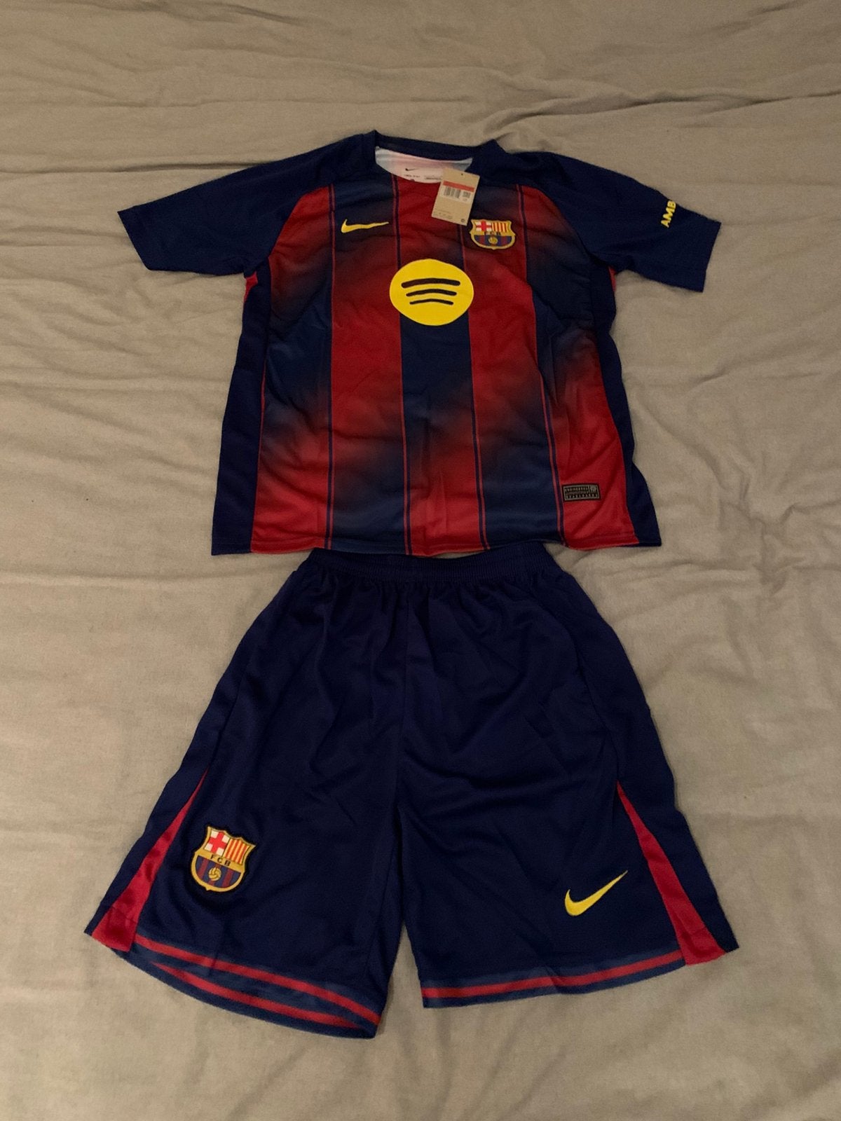 Kit FC Barcelone - Maillot et short, Taille L, Enlèvement ou Envoi, Comme neuf, Maillot