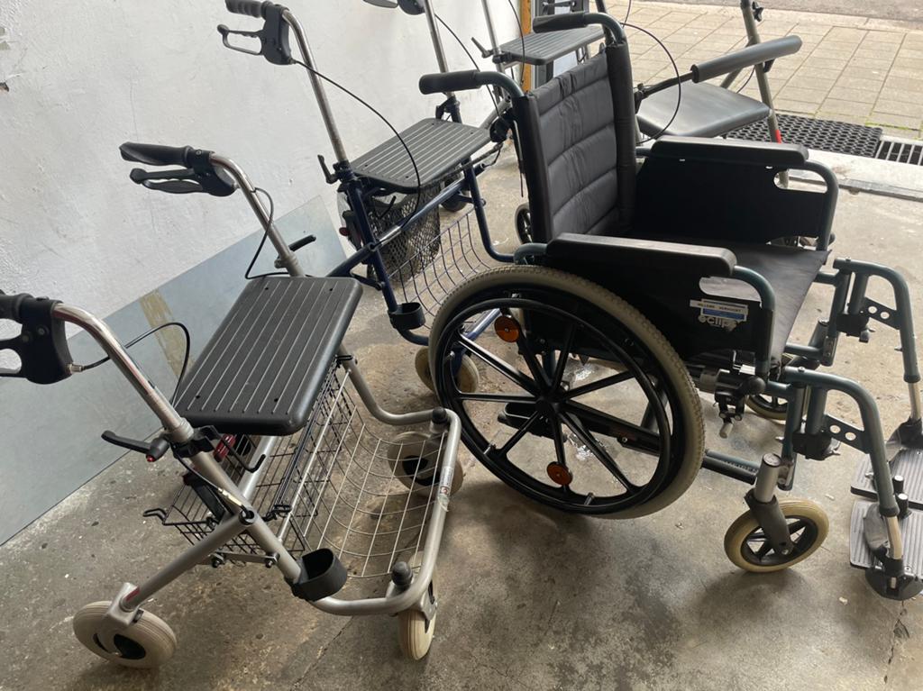 Rolstoel en 4 Rollators, Ophalen, Gebruikt