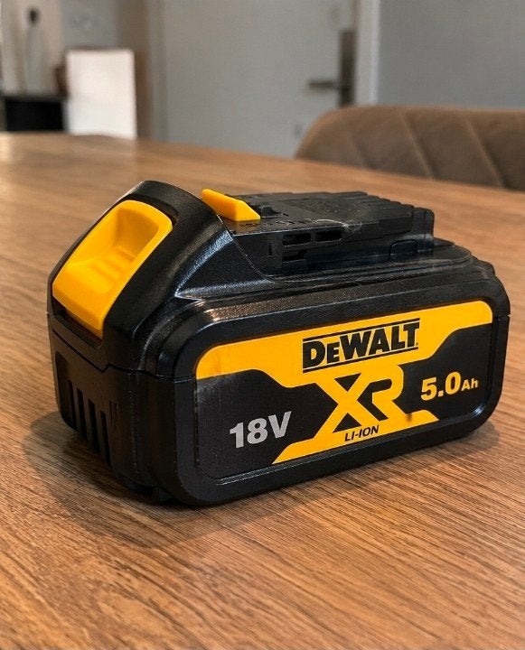 DeWalt XR 18V 5.0Ah Accu Lithium-ion orgineel

Lithium-ion o, Ophalen of Verzenden, Nieuw