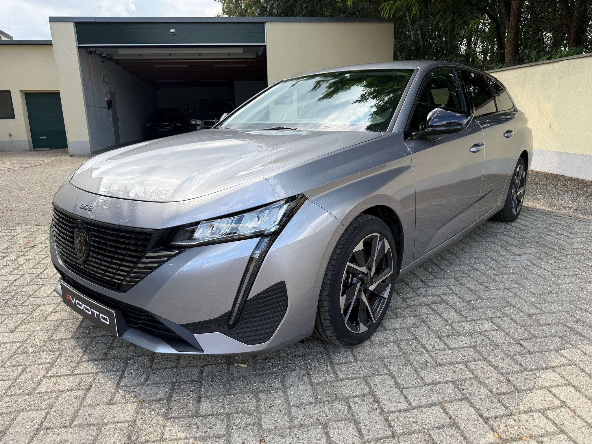 Peugeot 308 SW 1.2 Allure AUTOMAAT / 1Eig / 19000€+BTW, Auto's, Gebruikt, Zwart, 136 pk, Bedrijf