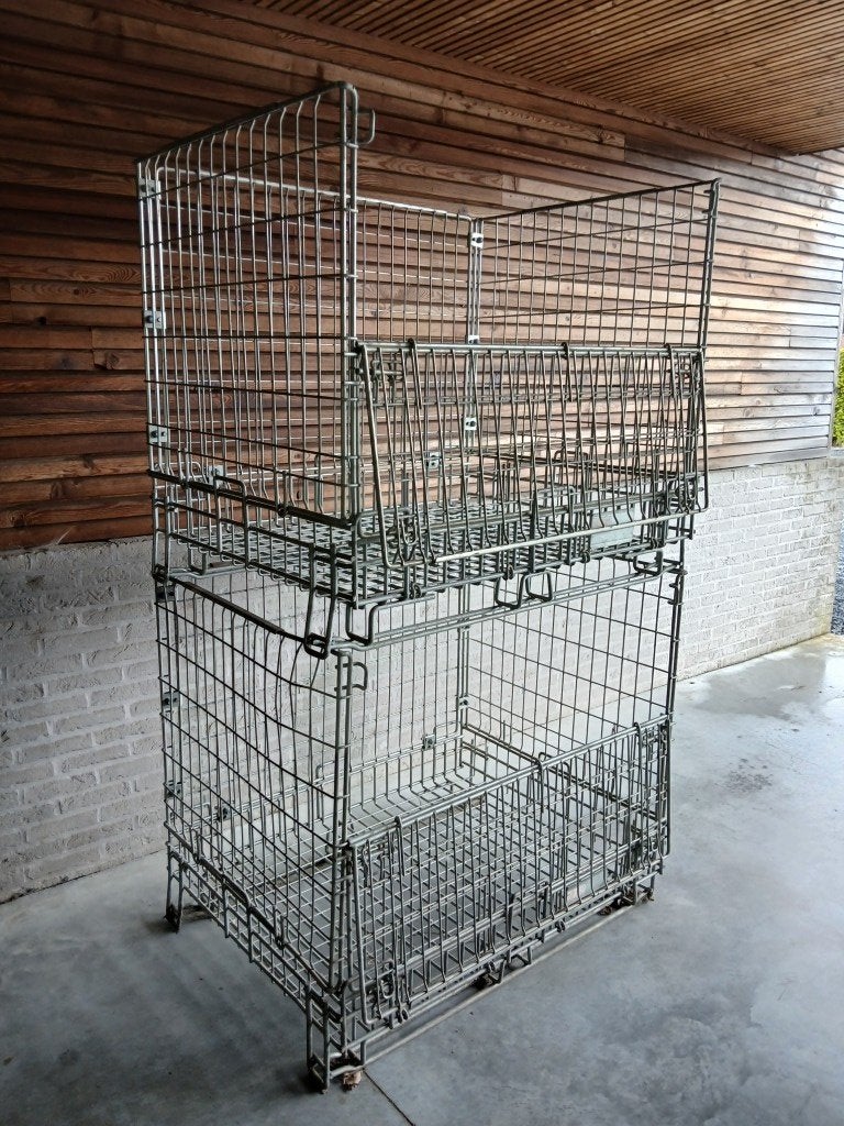 CASIERS ACIER GALVANISES DE RANGEMENT PLIABLES + COSTAUDS, Enlèvement, Utilisé
