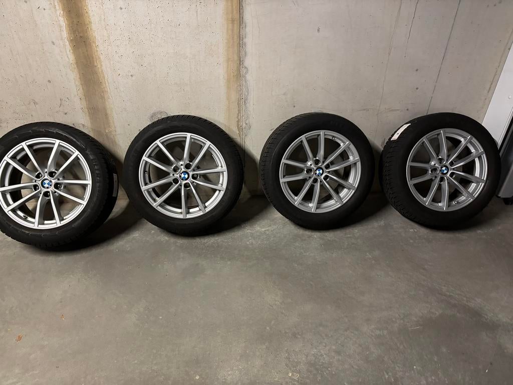 Winterbanden op velg bmw 420 (2024), Auto-onderdelen, Banden en Velgen, Ophalen, Gebruikt, Banden en Velgen, 17 inch