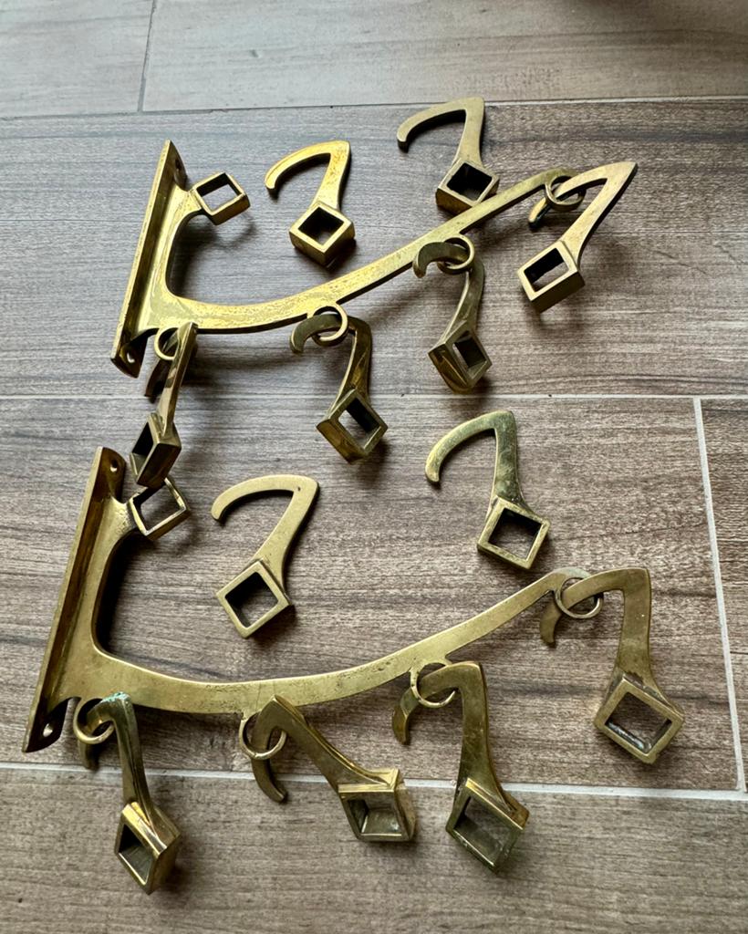 TWEE KOPEREN MUURKAPSTOKKEN MET HAKEN, Antiek en Kunst, Ophalen of Verzenden, Koper