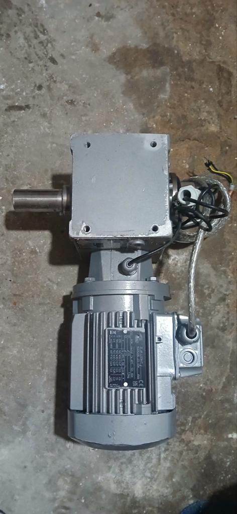 Moteur 3 phases avec rédecteur, débrayable., Bricolage & Construction, Enlèvement