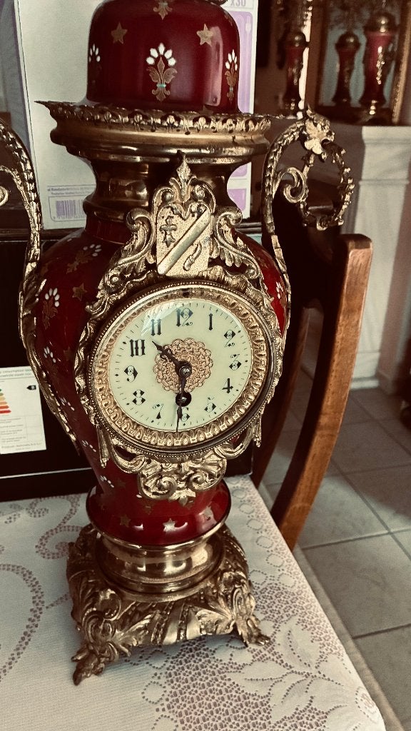 Pendule Napoleon III stijl garnituur, Enlèvement