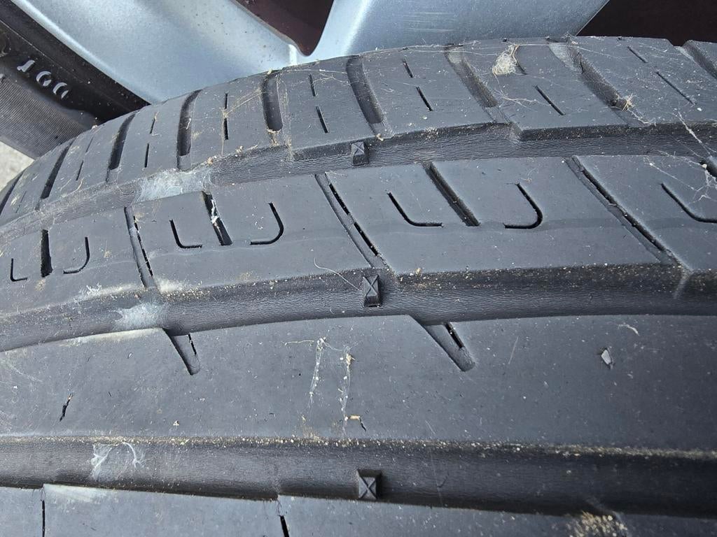 17" velgen met goede banden, Peugeot steek 5x108, Ophalen, Gebruikt