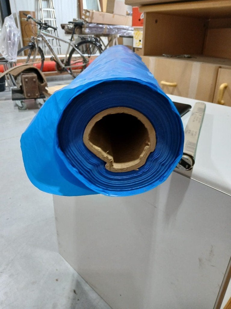 Rol plastiek, Envoi, Comme neuf
