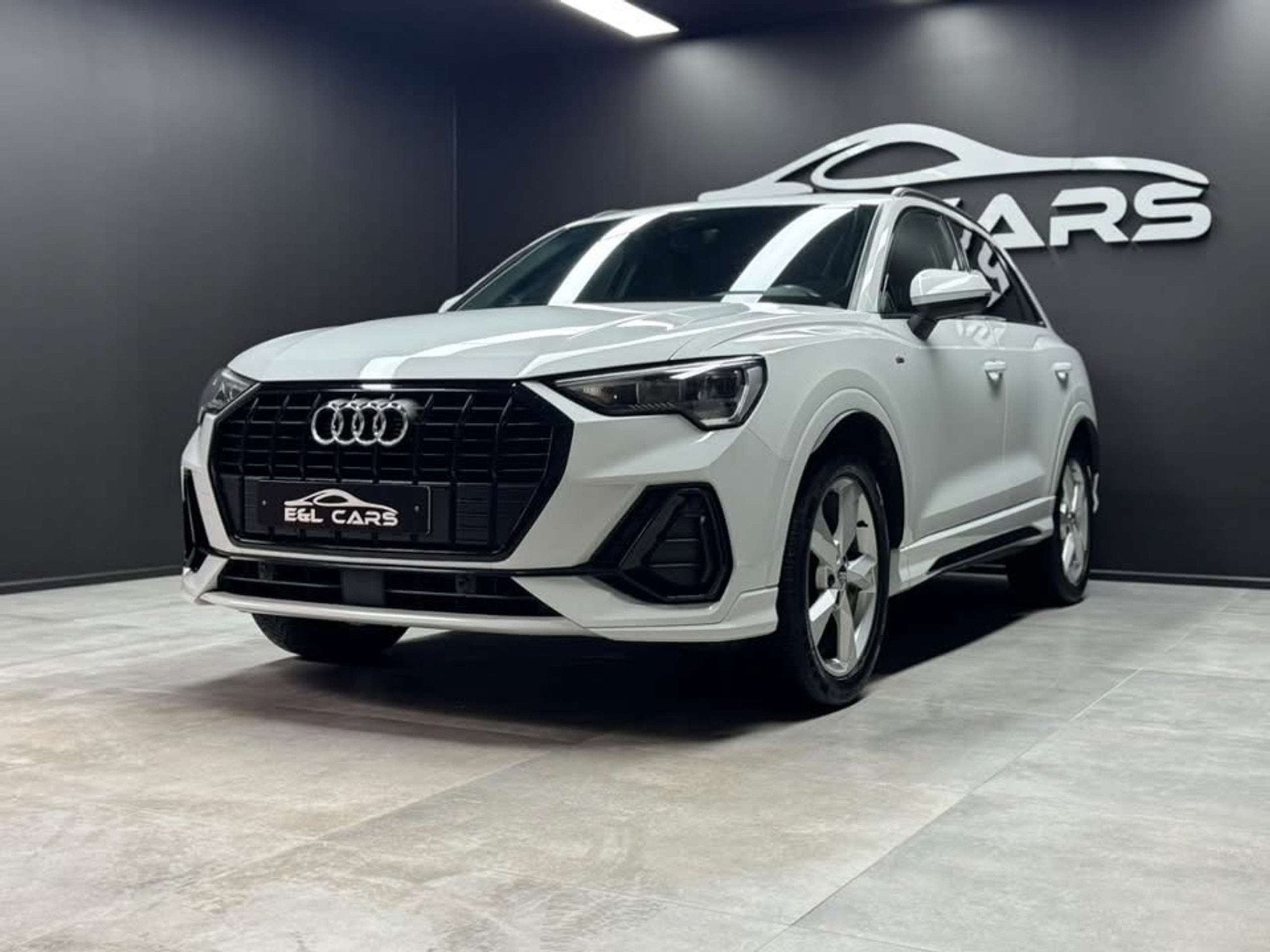 Audi Q3 Q3 35 TFSI S-Line *12 mois de garantie*, Autos, Cuir, Achat, Entreprise, Boîte manuelle