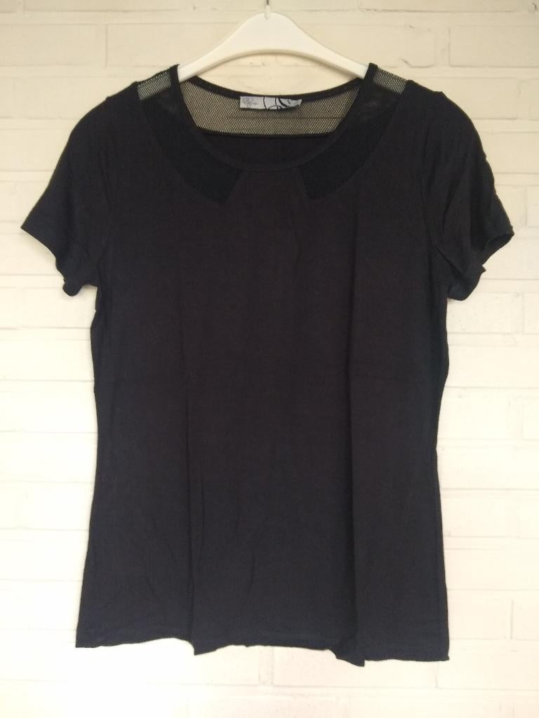 Effen zwart T-shirt, transparant aan nek, D’Auvry, maat L, Kleding | Dames, Ophalen, Zwart, Maat 42/44 (L), Zo goed als nieuw