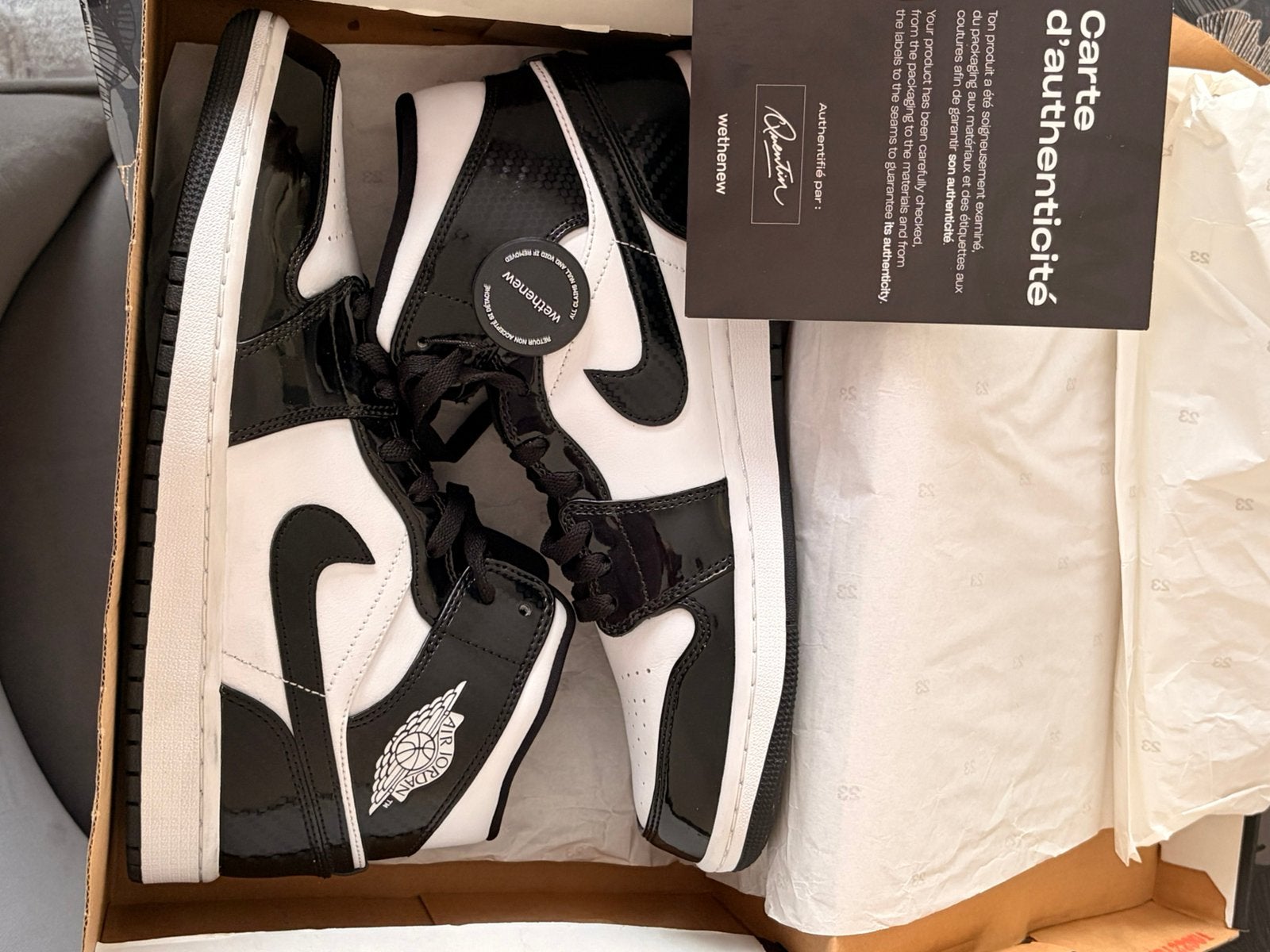 Air Jordan 1 Mid Carbon T.44, Comme neuf, Enlèvement, Baskets, Noir