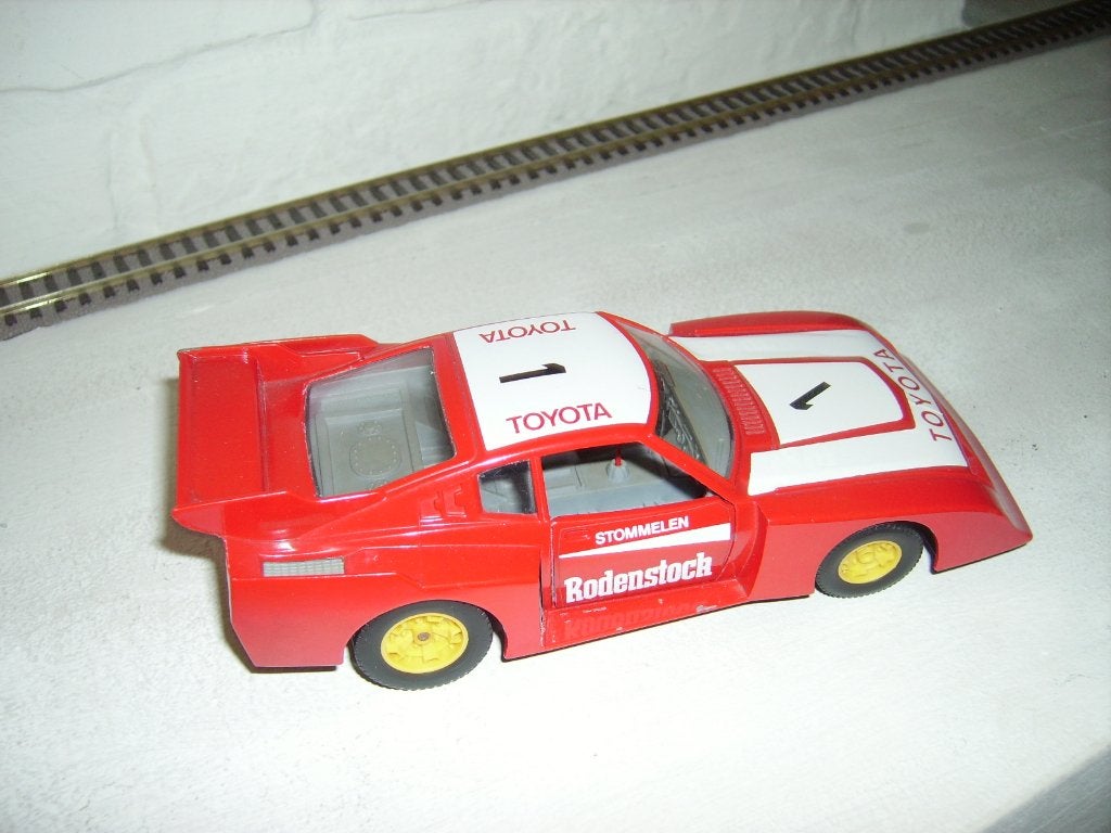 BURAGO TOYOTA CELICA LIFTBACK « RODENSTOCK » 1/24, Hobby & Loisirs créatifs, Voitures miniatures | 1:24, Enlèvement ou Envoi, Comme neuf