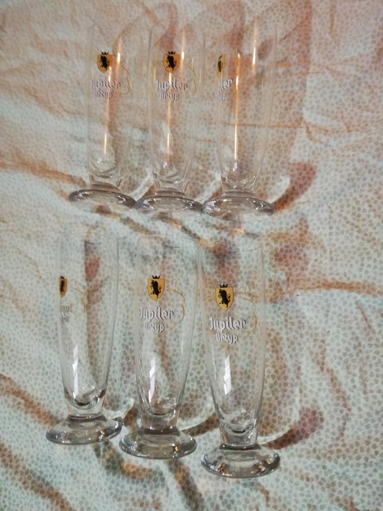 6 verres à bière Jupiler sur pieds, Enlèvement