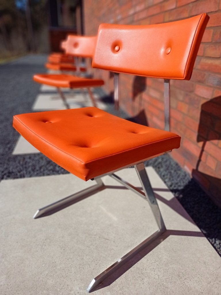 6 oranje vintage stoelen, Ophalen
