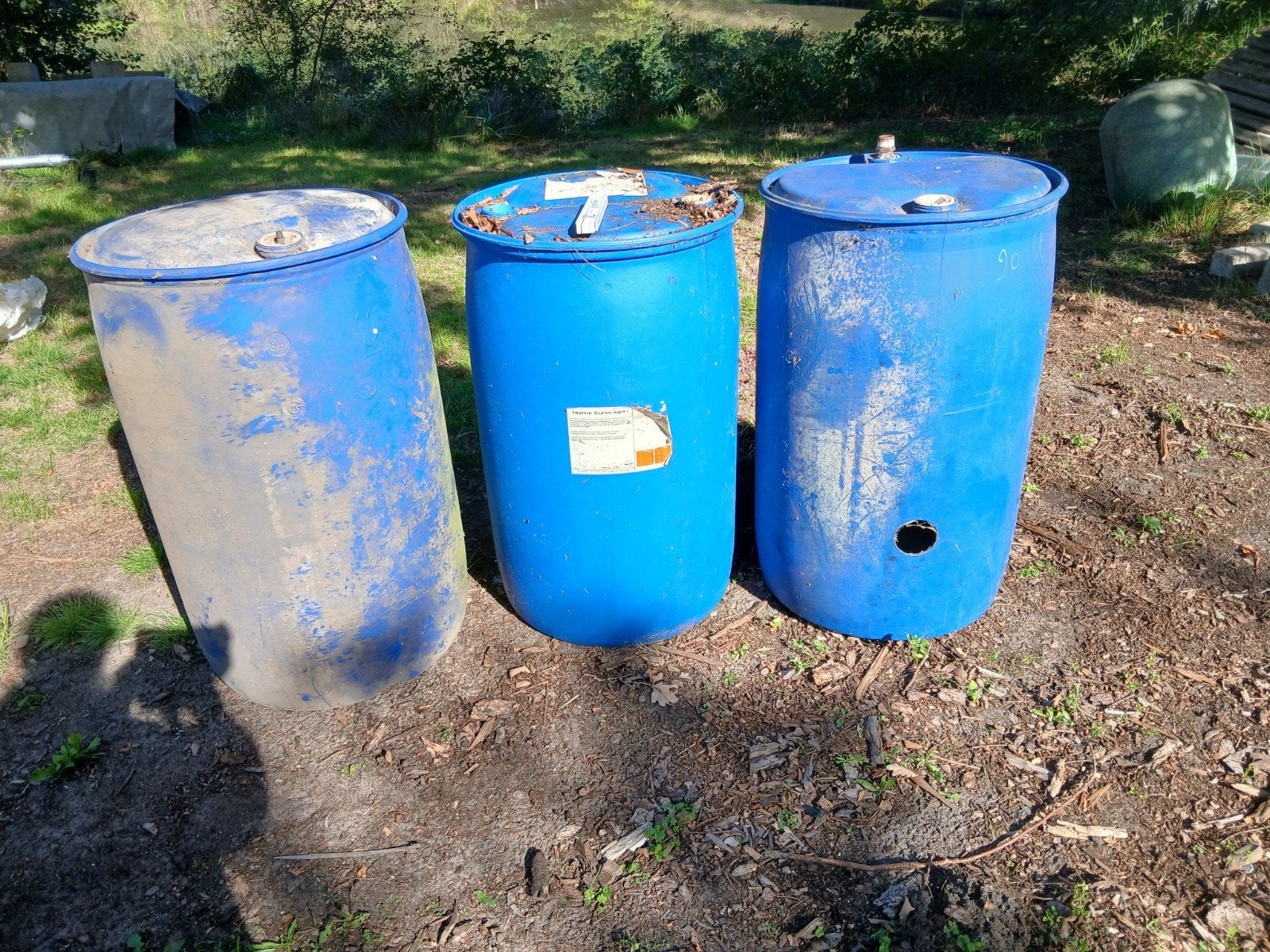 Tonnen 210L - gratis - te Zonhoven, Ophalen