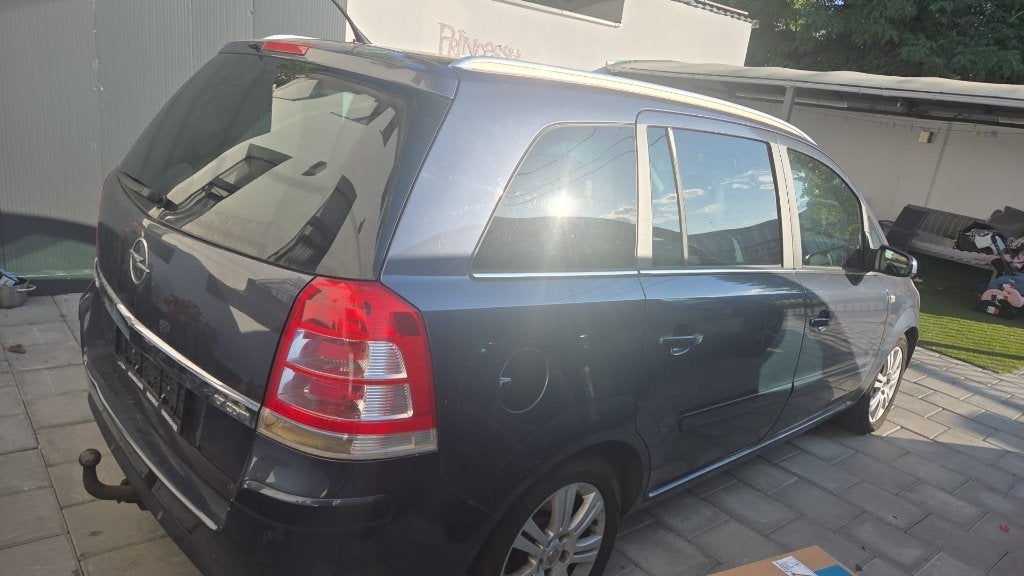 Opel, Autos, Achat, 7 places, Boîte manuelle, Noir