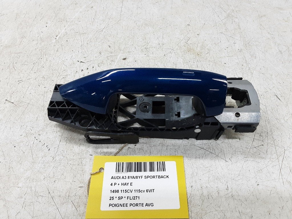 PORTIERGREEP BUITEN LINKS VOOR Audi A3 Sportback (8YA), Audi, Audi AG, Gebruikt, Auto-Union-Straße  1,
85057  Ingolstadt, DE