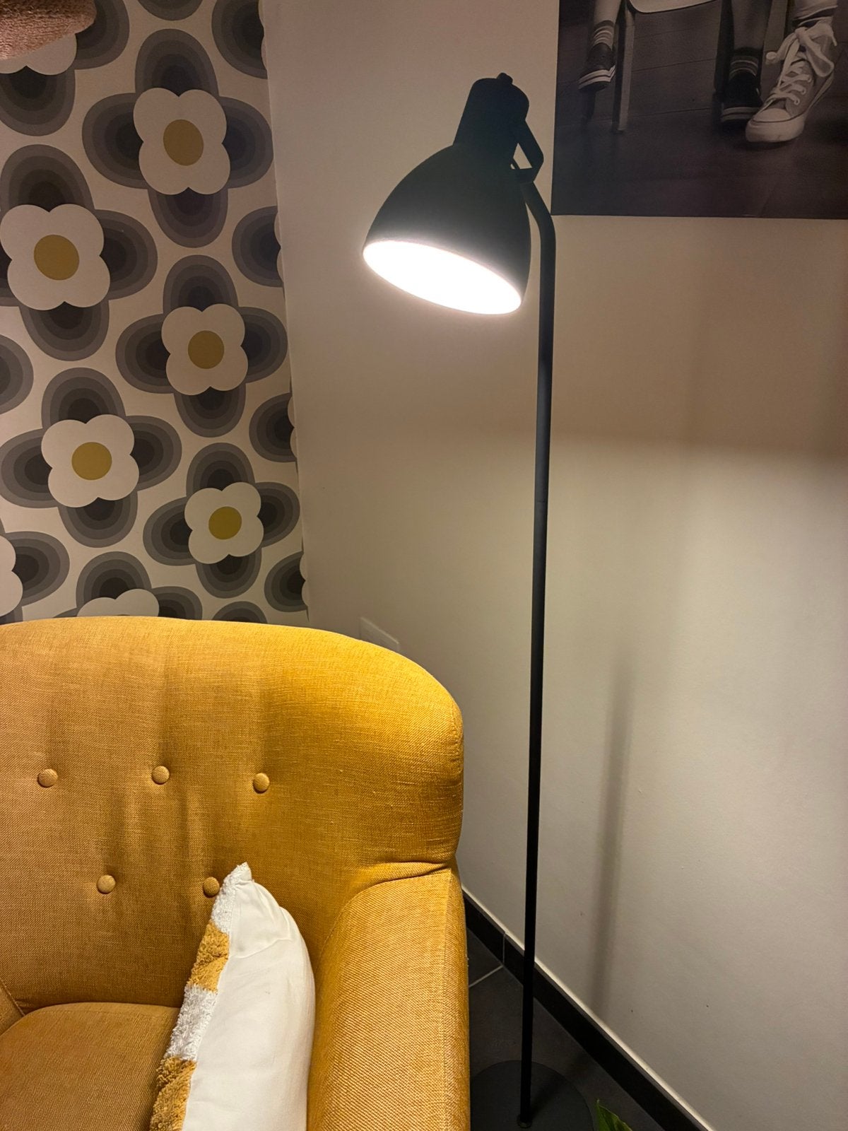 Lampe sur pied H150 cm noire, Comme neuf, Enlèvement, E27 (grand), 100 à 150 cm