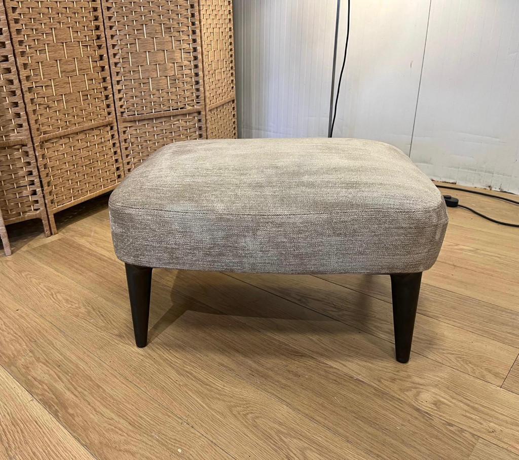 ÉTAT NEUF Minotti Aston pouf + garantie – PN: 1.750€, Design Voetenbanken en Poefen Minotti, Enlèvement ou Envoi, Comme neuf, 50 à 75 cm