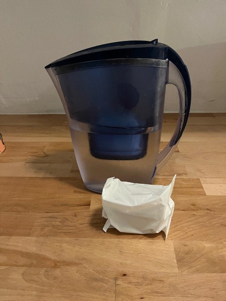 Carafe filtrante + nouveau filtre, Maison & Meubles, Cuisine | Ustensiles de cuisine, Enlèvement, Utilisé