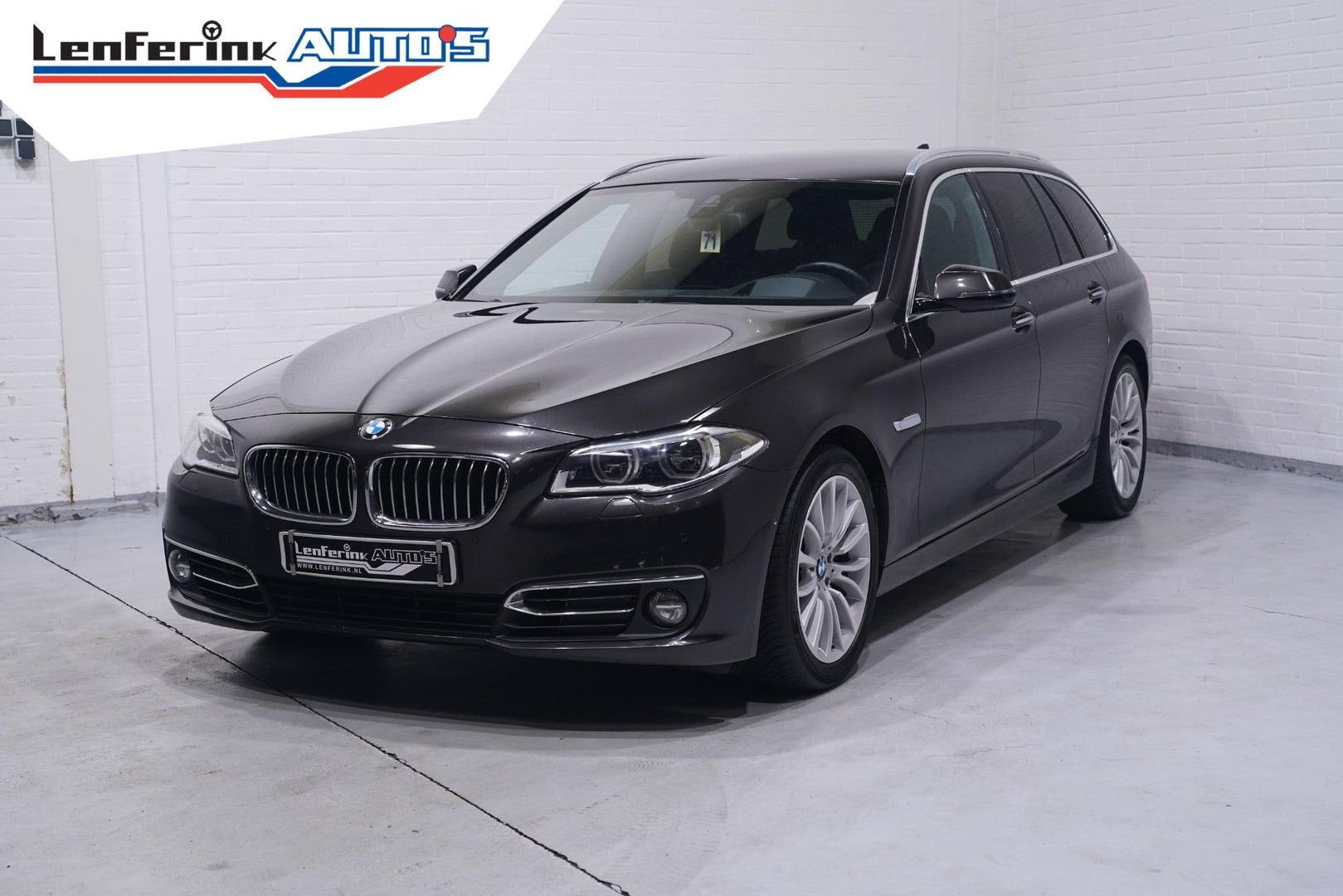 BMW 535 5-serie Touring 535d Luxury line NAP Navi Head up Sp, Auto's, BMW, Automaat, Zwart, Bedrijf, Te koop