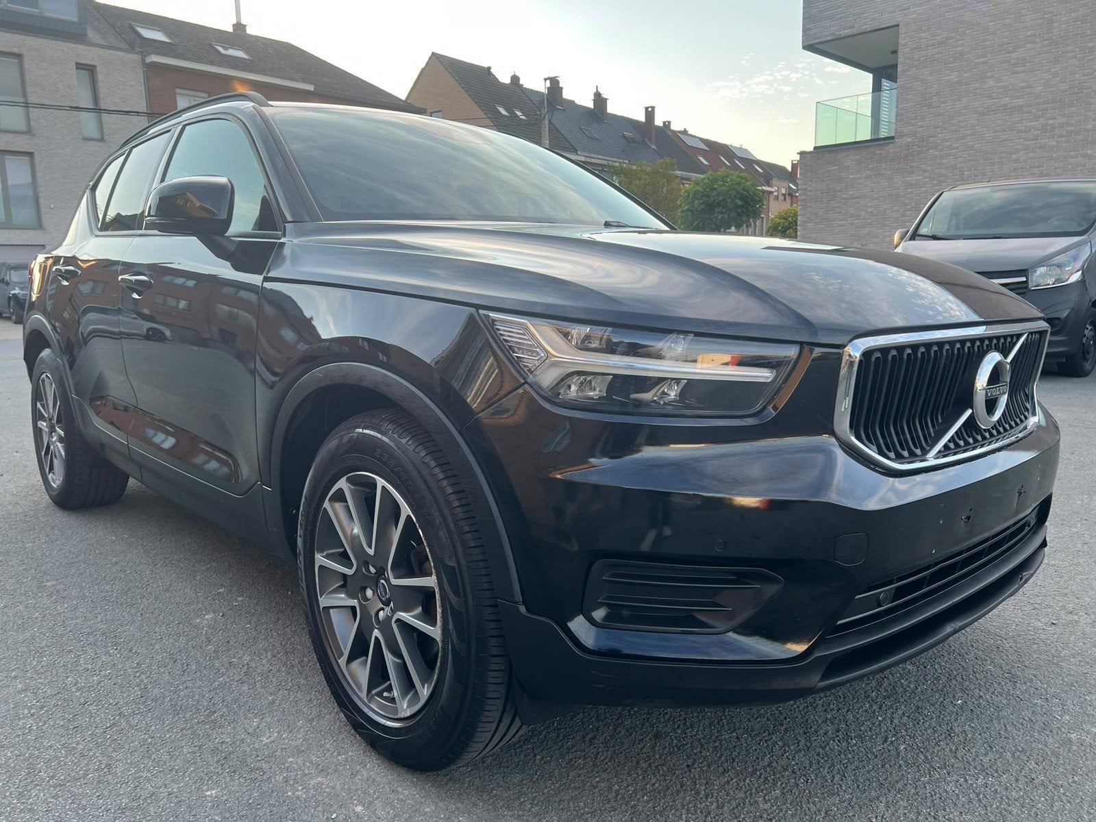VOLVO XC40 2.0I AUTOMATIQUE, Auto's, Automaat, 1989 cc, 4 cilinders, Zwart
