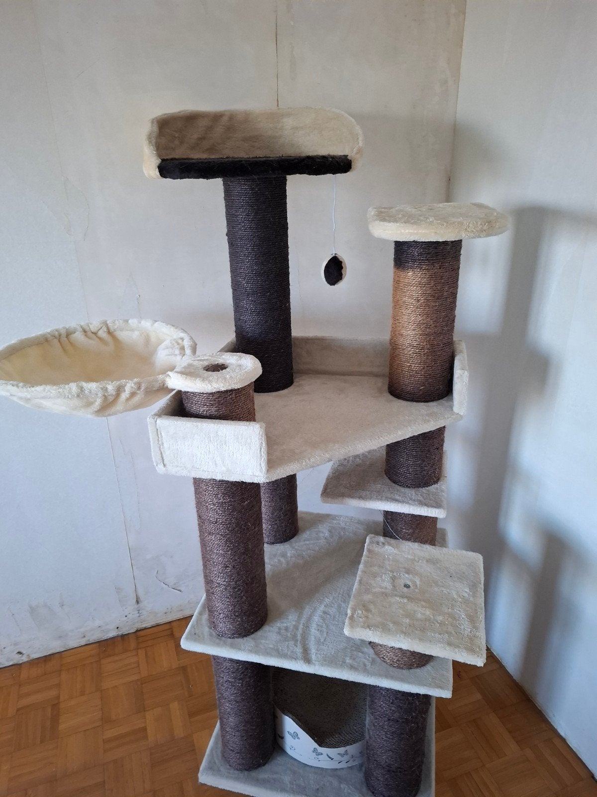 Très grand arbre à chat , gros poteaux, Animaux & Accessoires, Enlèvement, Utilisé