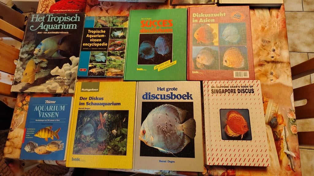 Boeken en tijdschriften aquarium Discus vissen., Ophalen, Zo goed als nieuw
