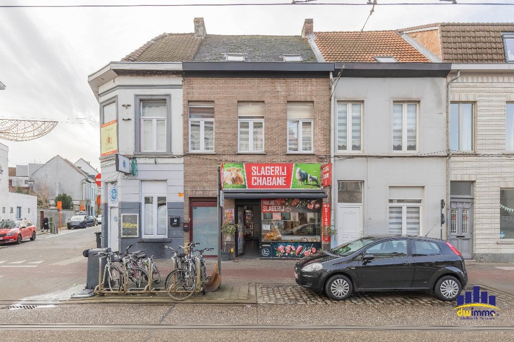OPBRENGSTEIGENDOM TE KOOP LANGS DE BRUSSELSESTEENWEG GENT, Immo, Maisons à vendre, Gand, Jusqu'à 200 m², Maison 2 façades, C