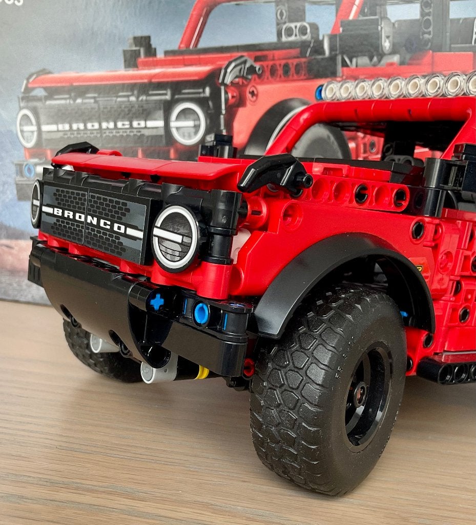 Lego 42213 LEGO Ford Bronco Jeep, compleet + doos, als nieuw, Lego, Compleet, Ophalen of Verzenden, Zo goed als nieuw