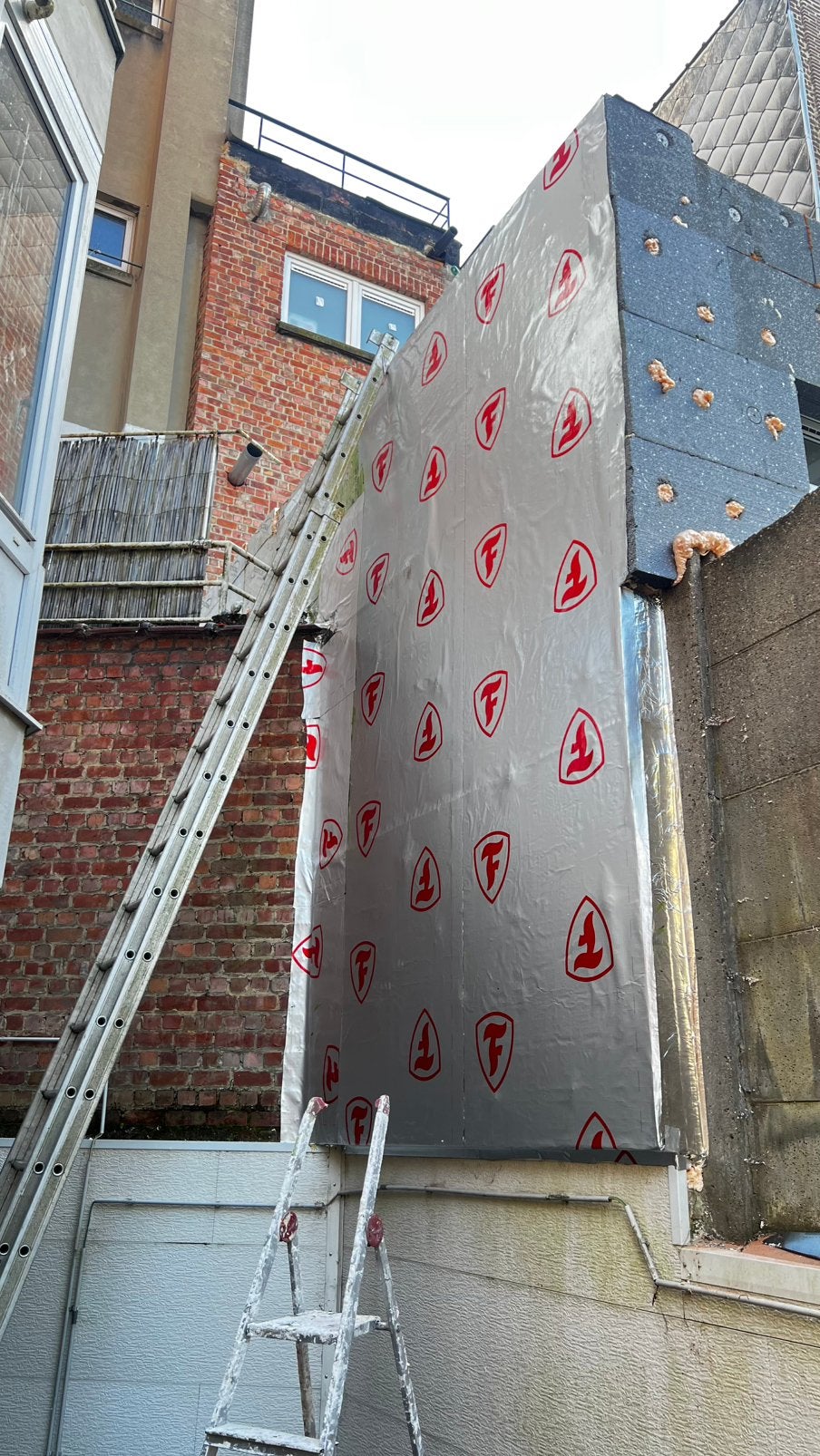 Échelle tres très solide, Bricolage & Construction, Enlèvement ou Envoi, Comme neuf, Échelle